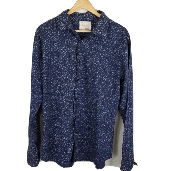 Sovereign Code Other - Sovereign Code Collared Navy Long Sleeve Print Button Up Shirt Size L